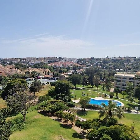 Modern Apartment With Stunning Views ماربيا المظهر الخارجي الصورة