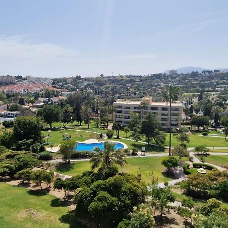 Modern Apartment With Stunning Views ماربيا المظهر الخارجي الصورة