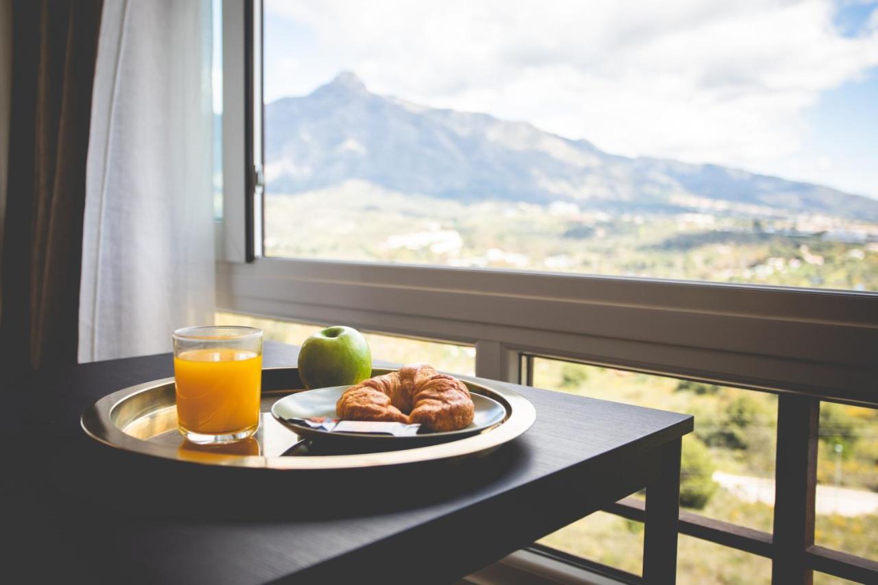 Modern Apartment With Stunning Views ماربيا المظهر الخارجي الصورة