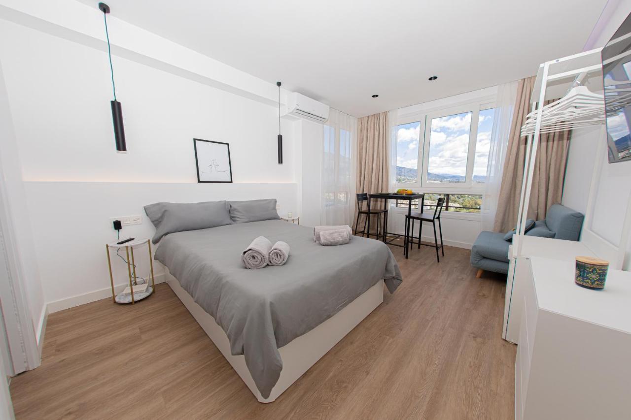 Modern Apartment With Stunning Views ماربيا المظهر الخارجي الصورة