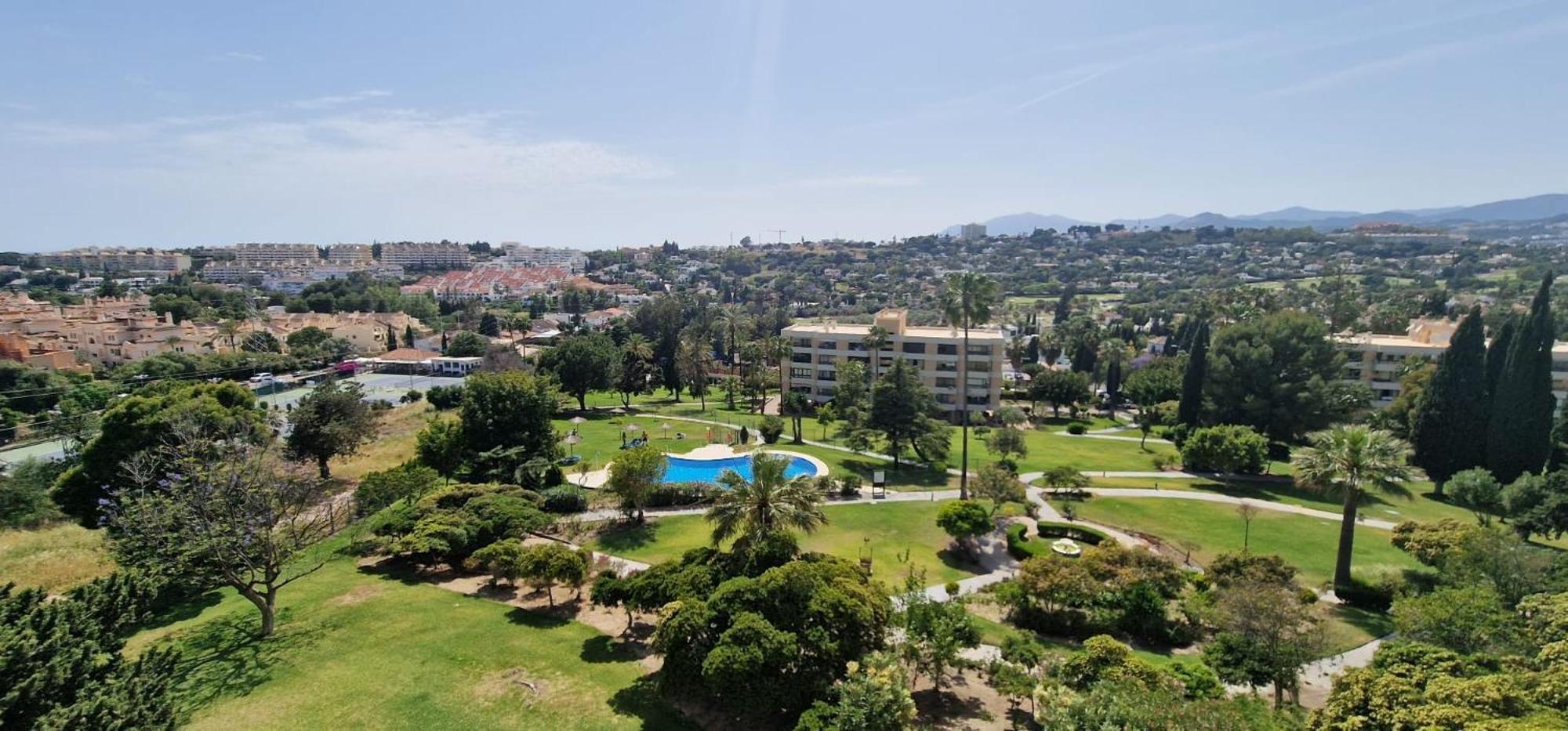 Modern Apartment With Stunning Views ماربيا المظهر الخارجي الصورة